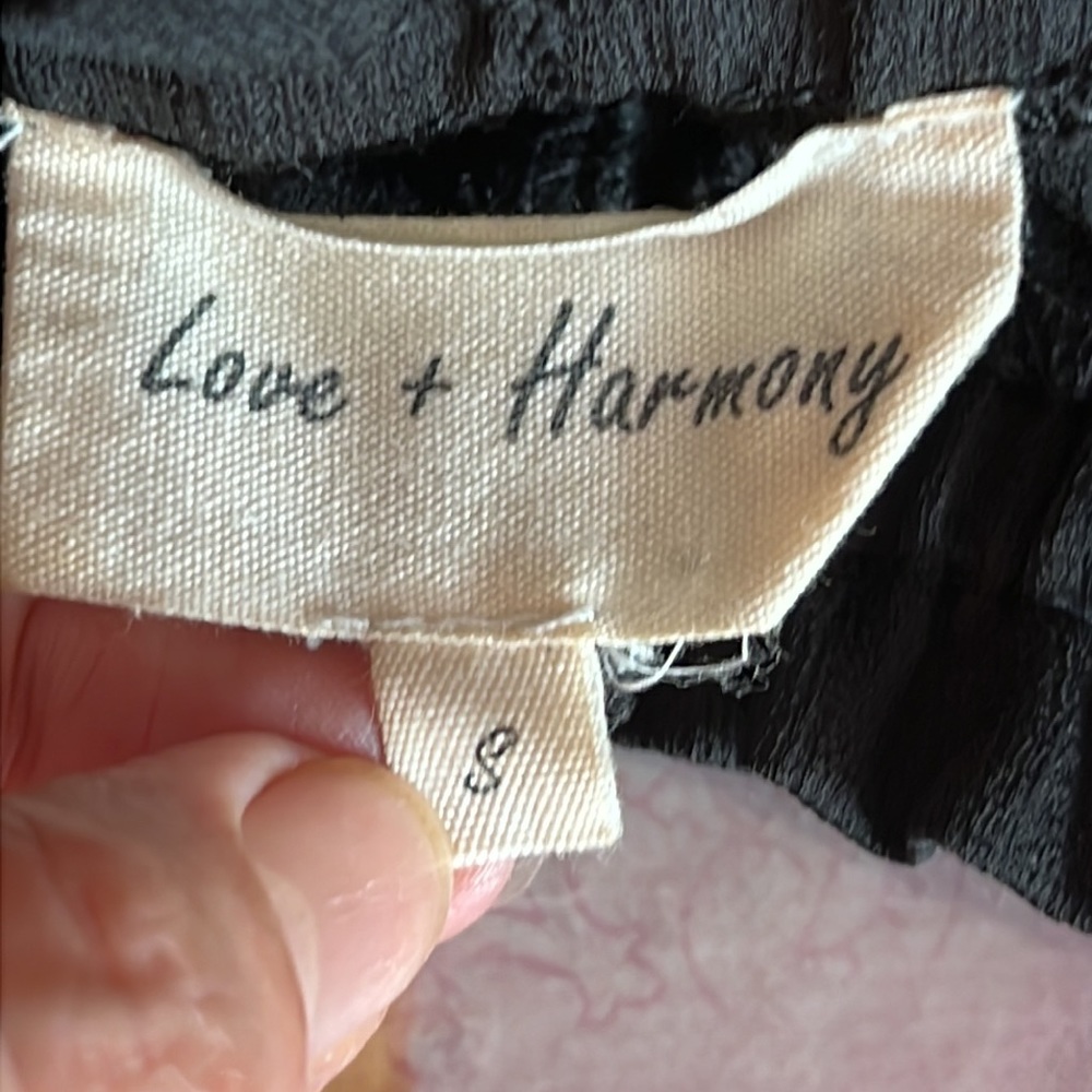 🌼FOR BUNDLE ONLY🌼
Love+harmony off shoulder black top 🌼 - Picture 8 of 8
